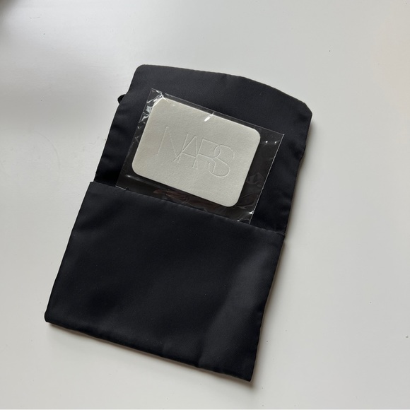 Nars foundation sponge - Picture 3 of 3